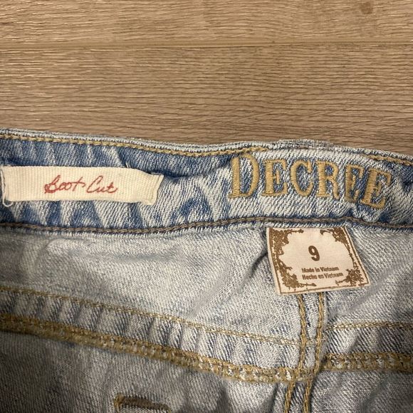 Decree Bootcut Denim Jeans ~ Sz 9 ~ Blue ~ Low Rise ~ 31" Inseam ~ Distressed - Picture 4 of 7